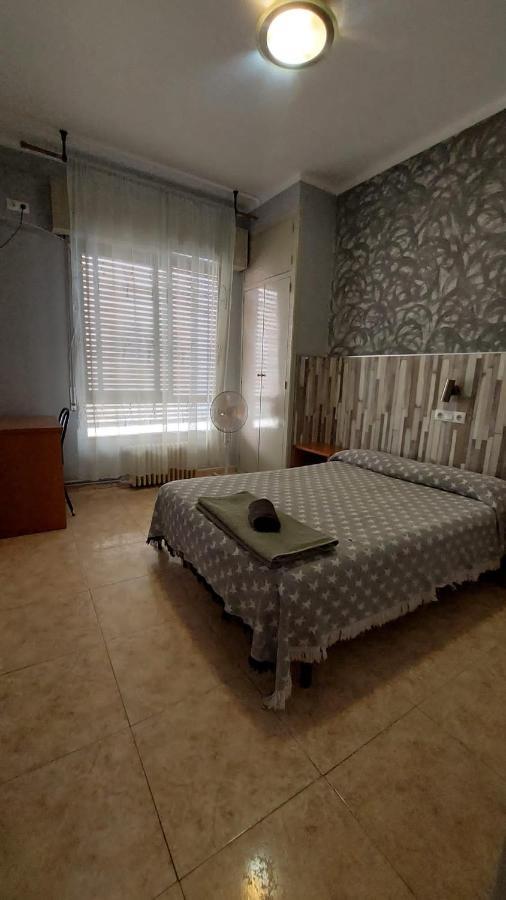 Pension Suiza Reus Esterno foto