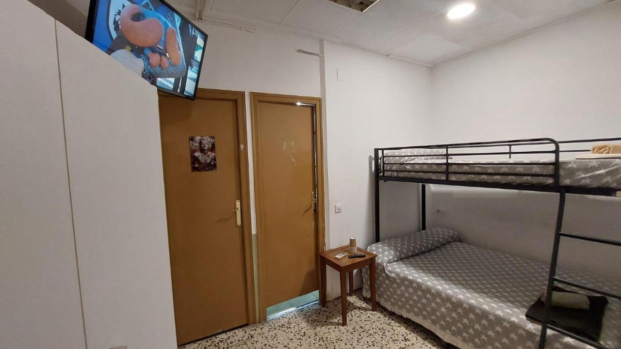 Pension Suiza Reus Esterno foto